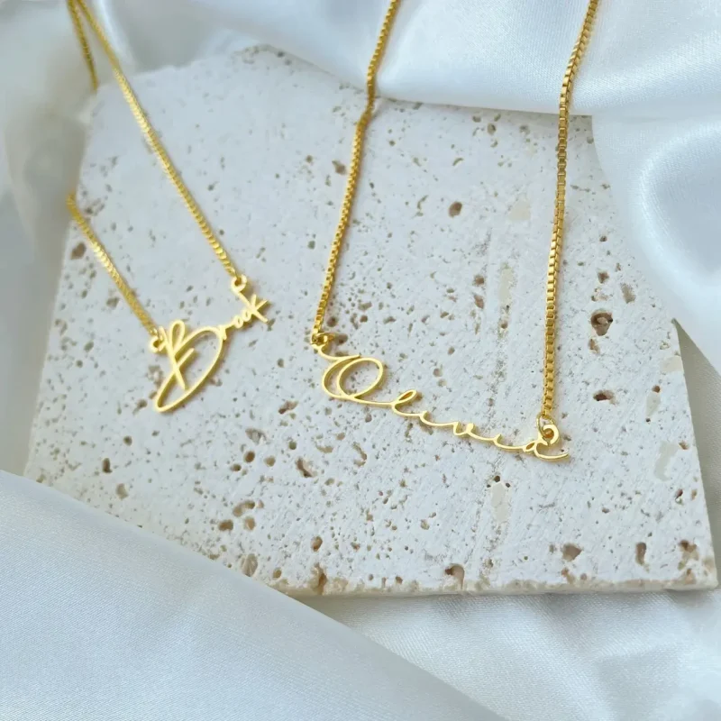 Personalized Gold Name Necklace With Box Chain